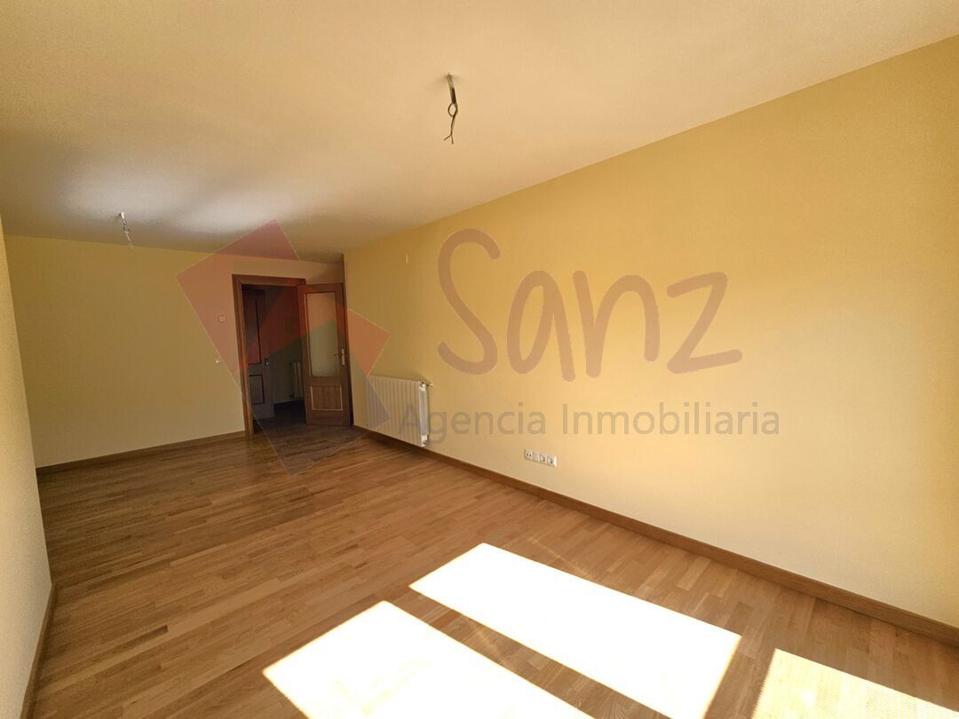 Piso en venta en Ribafrecha con Aire acondicionado, Calefacción y Terraza