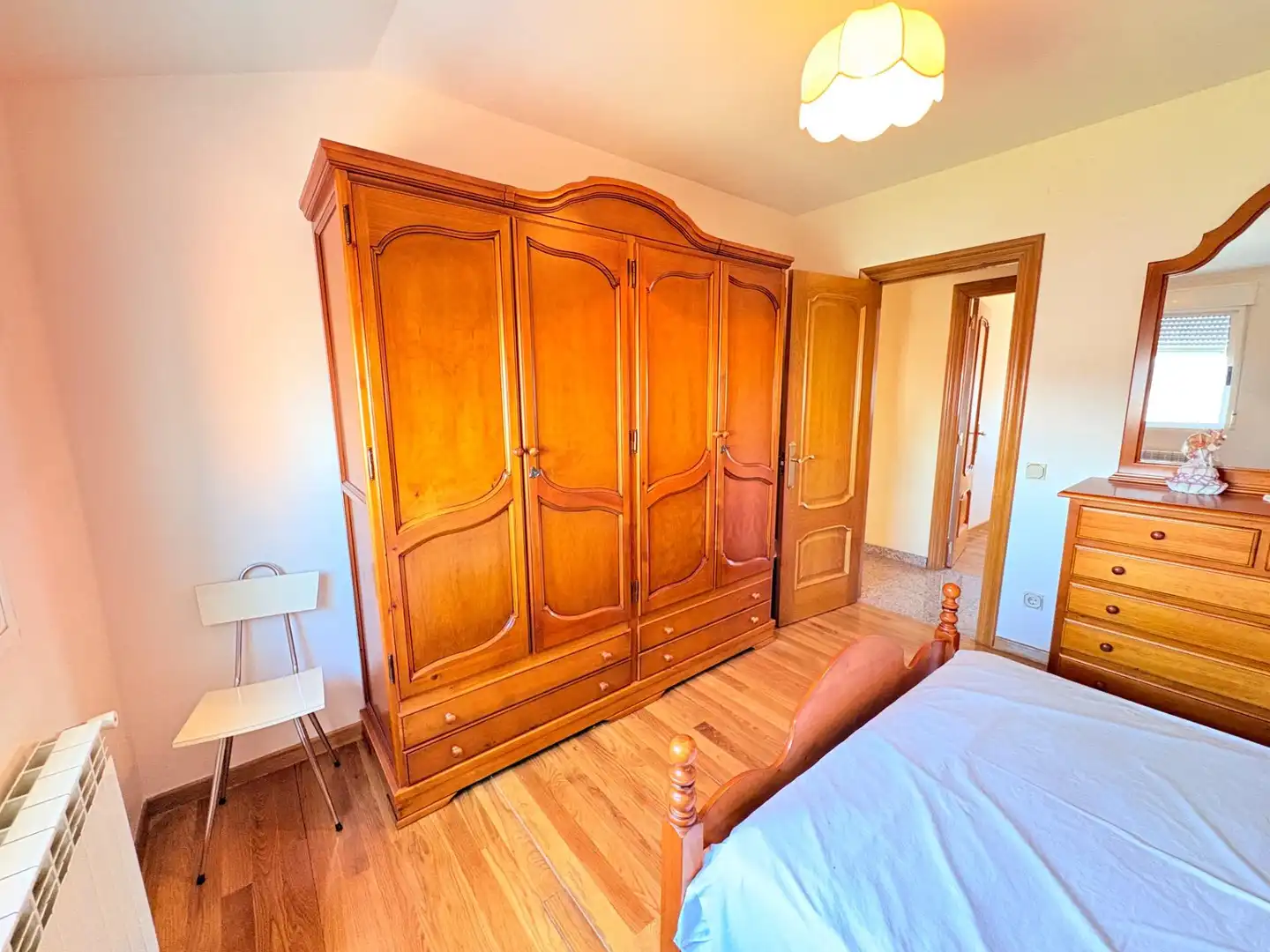Habitación de Casa o chalet en venta en Ponferrada con Calefacción, Terraza y Amueblado