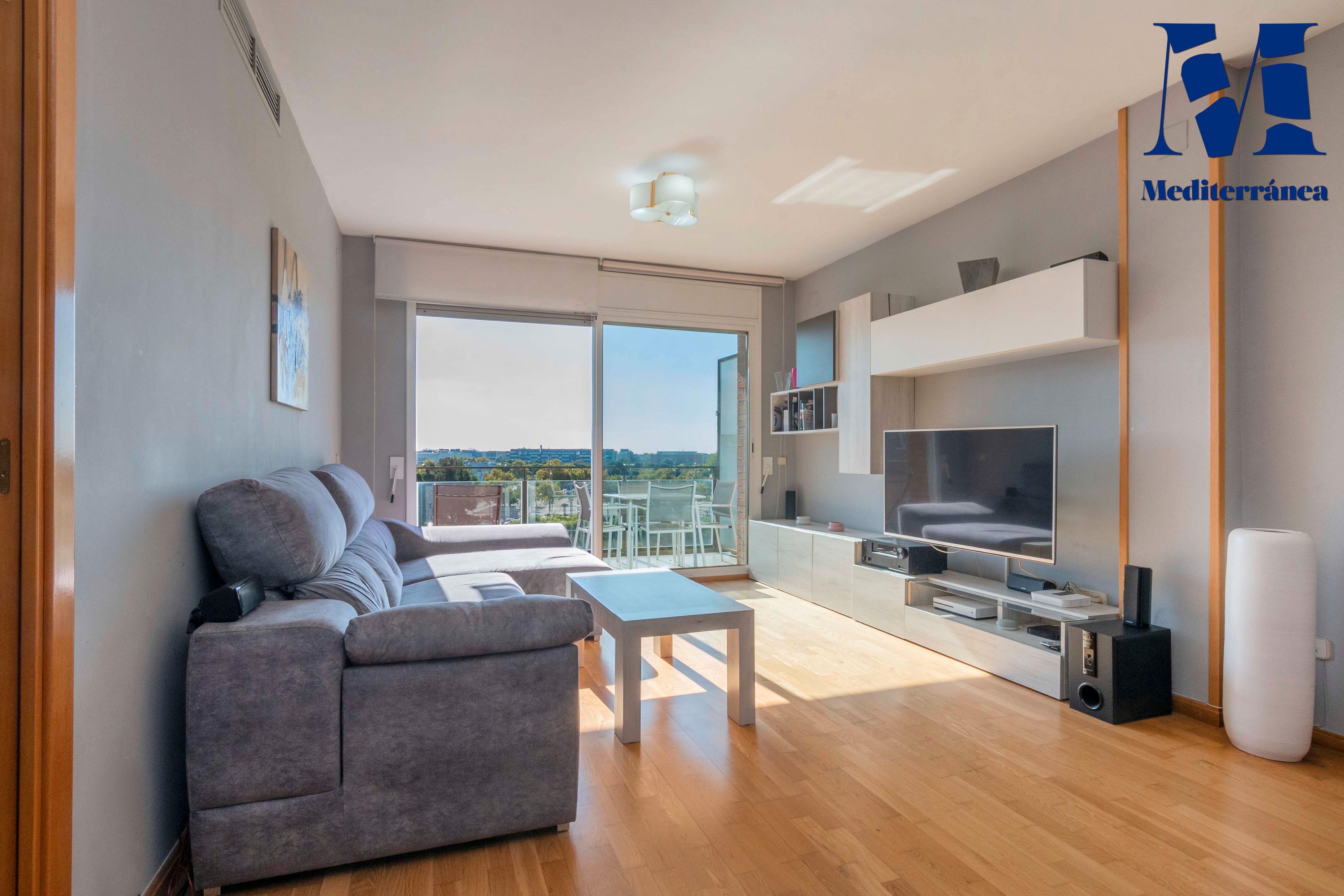 Sala d'estar de Pis en venda en Castelldefels amb Aire condicionat, Calefacció i Parquet
