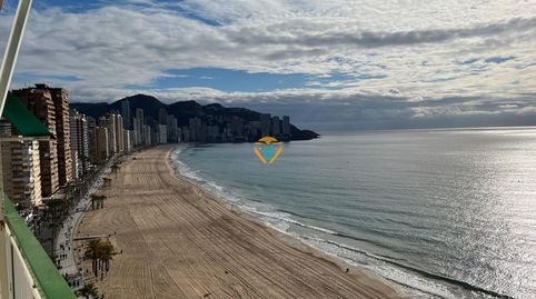 PISAZO REFORMADO CON PARKING EN PRIMERA LLINEA DE PLAYA LEVANTE!!!, image 3