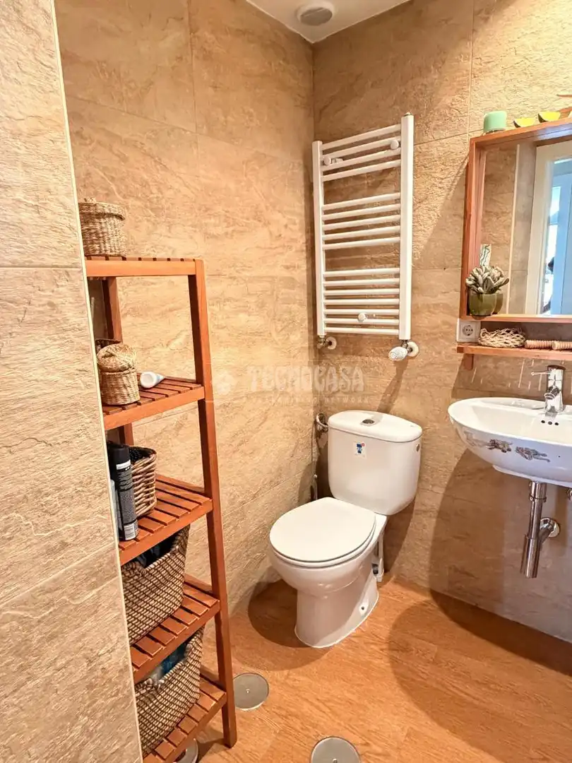 Bathroom of Attic for sale in Valdemoro  with Air Conditioner, Heating and Terrace