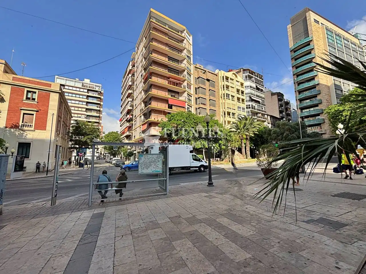 Vista exterior de Piso en venta en Alicante / Alacant con Terraza y Amueblado