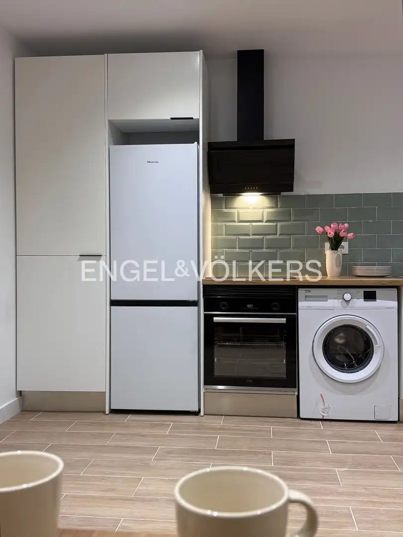 Flat for rent in Carrer de Victòria Kent, Zona Concordia