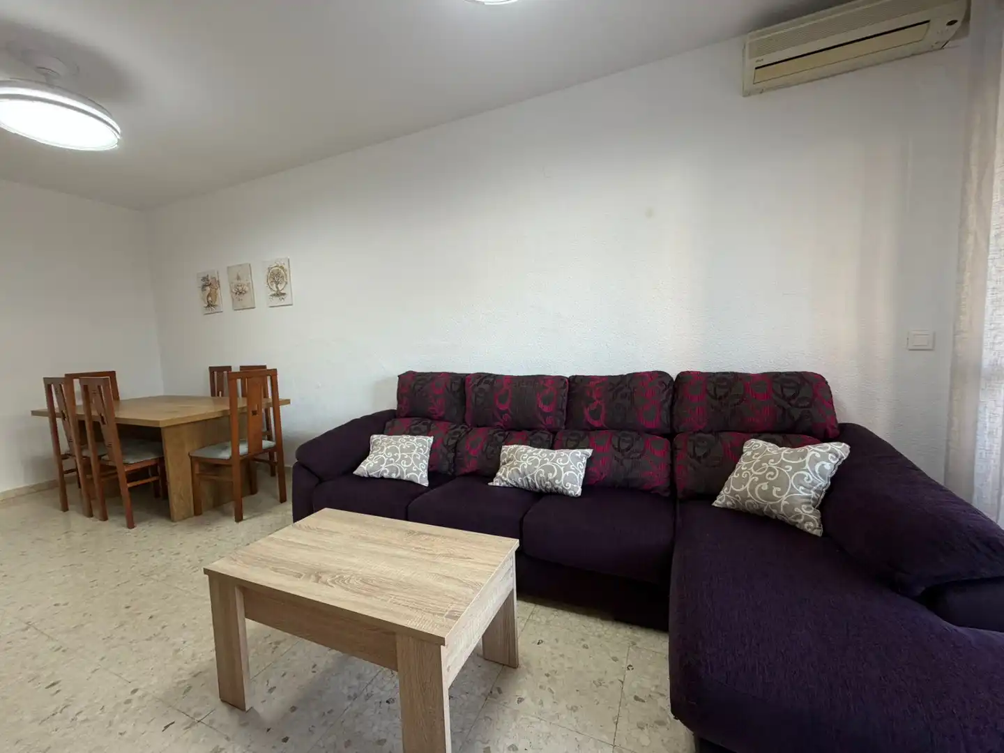 Sala d'estar de Pis de lloguer en Córdoba amb Aire condicionat, Calefacció i Jardí privat