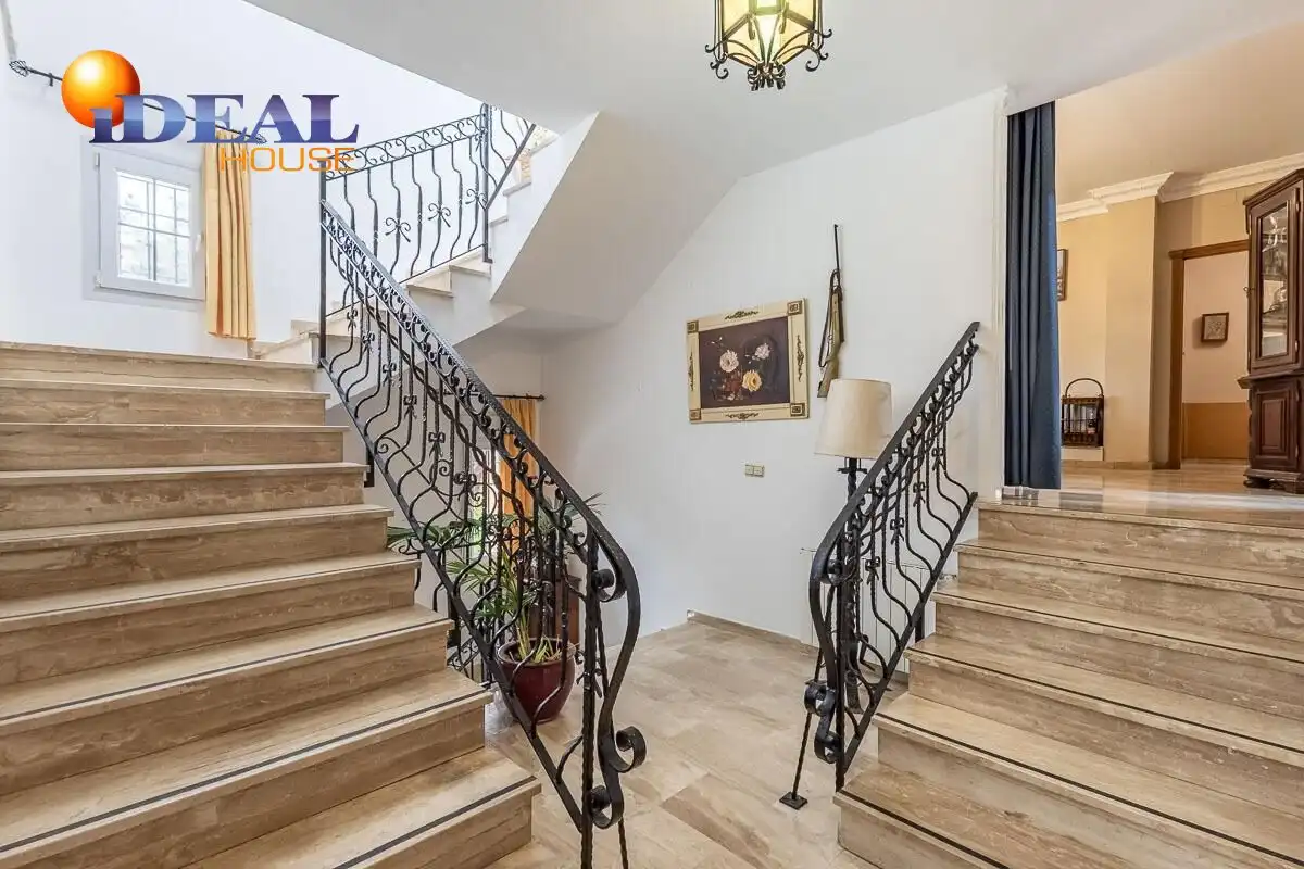 Detached house with terrace for sale in Calle Calle Sauce, imagen 13