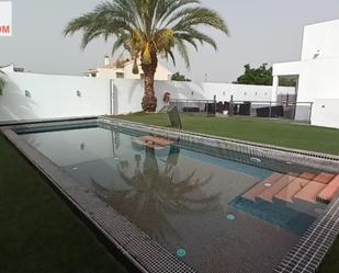 Piscina de Casa o xalet de lloguer en Montequinto amb Aire condicionat i Piscina