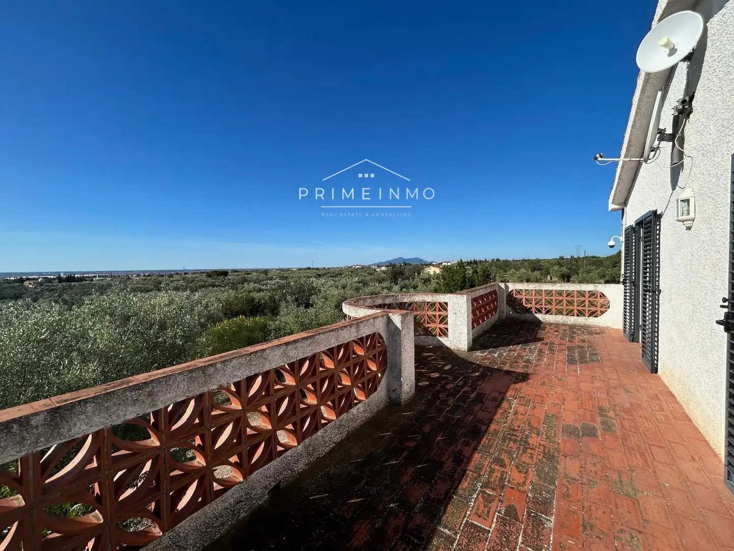 Vista exterior de Finca rústica en venda en L'Ampolla amb Terrassa, Traster i Piscina