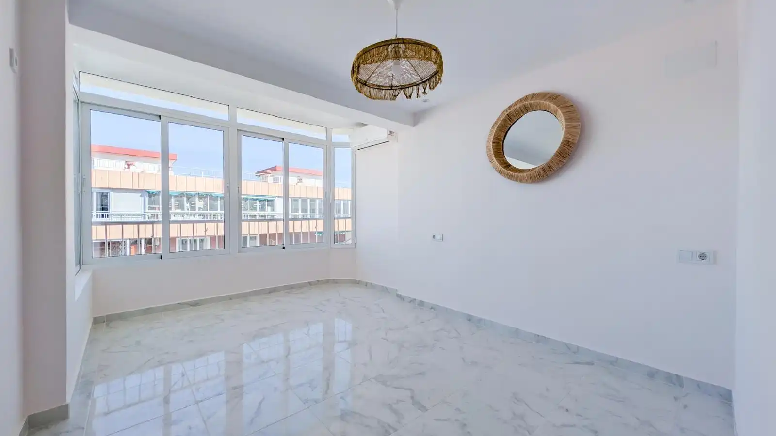 Àtic de lloguer amb opció a compra en Torrevieja amb Aire condicionat, Calefacció i Terrassa