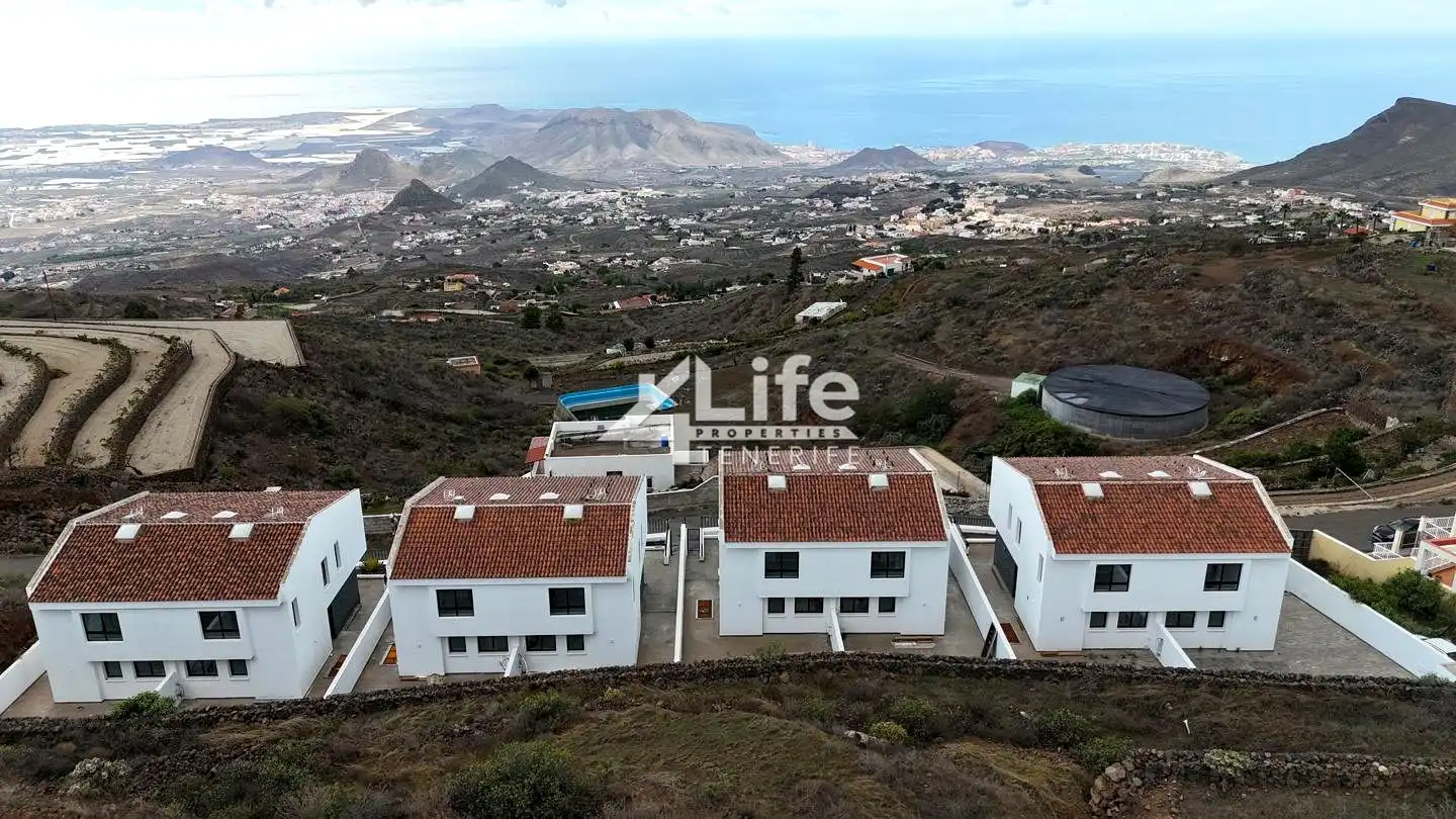 Vista exterior de Casa o xalet en venda en Vilaflor de Chasna amb Terrassa, Traster i Balcó