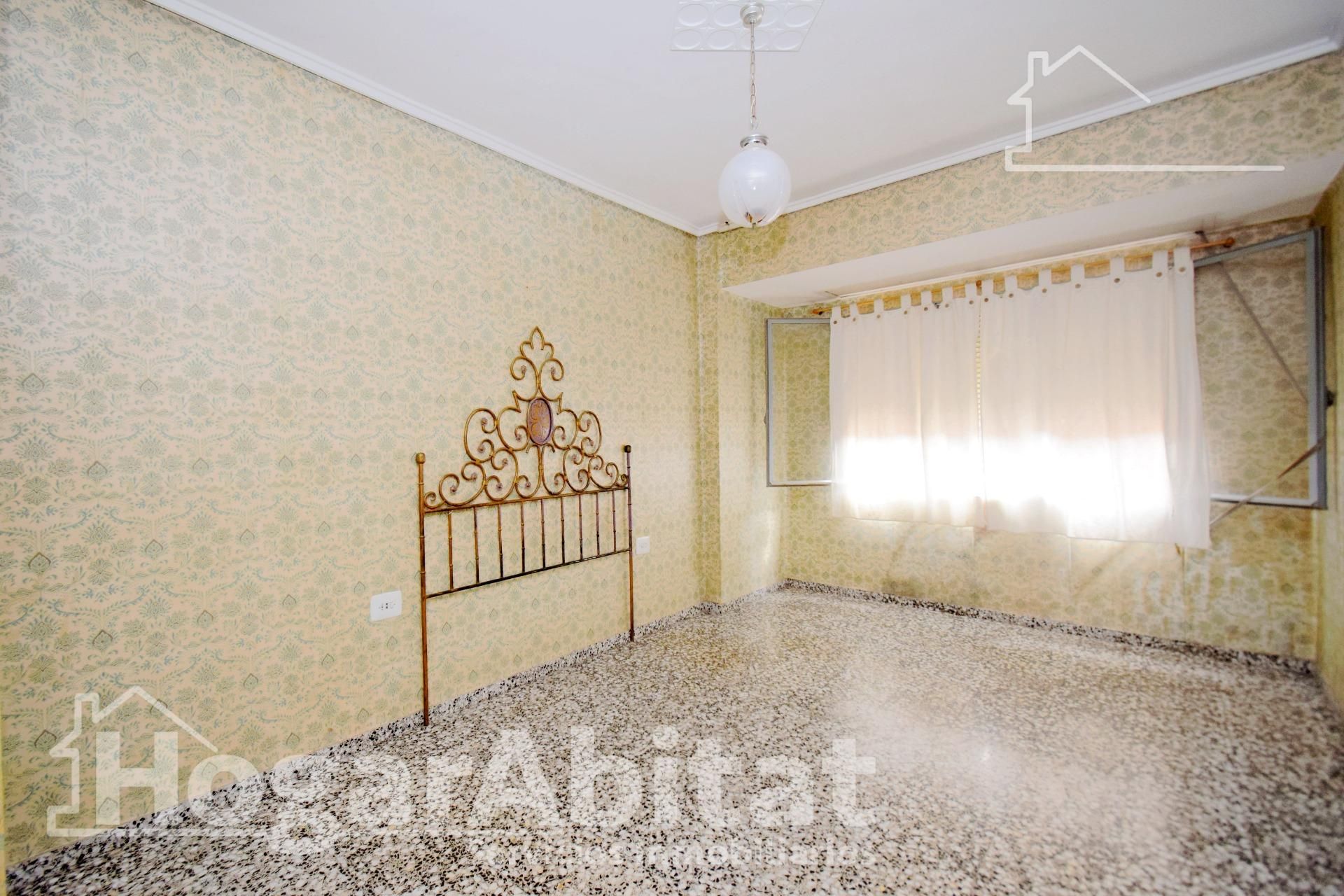 Bedroom of House or chalet for sale in Benaguasil  with Air Conditioner, Terrace and Balcony
