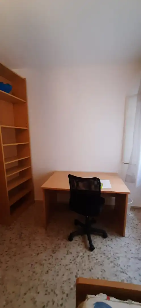Wohnung zum Verkauf in Córdoba mit Klimaanlage, Heizung und Balkon