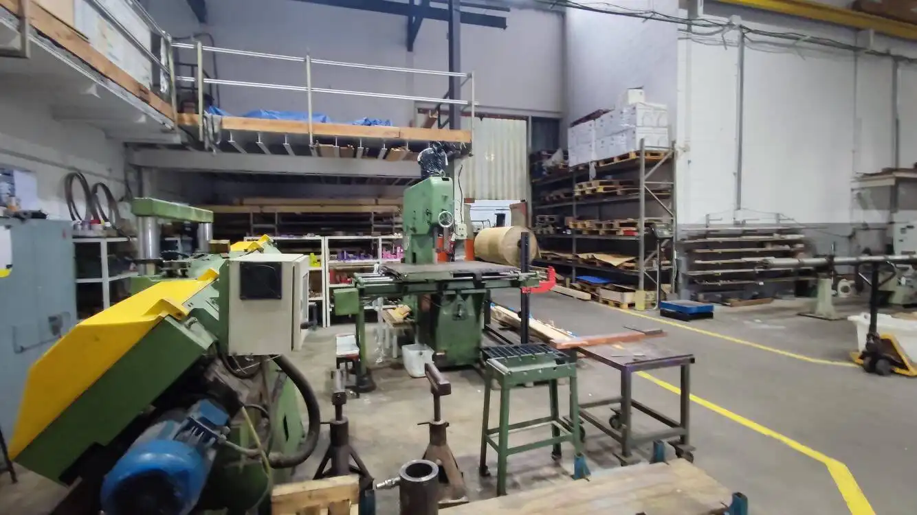Vista exterior de Nave industrial en venta en Vallirana
