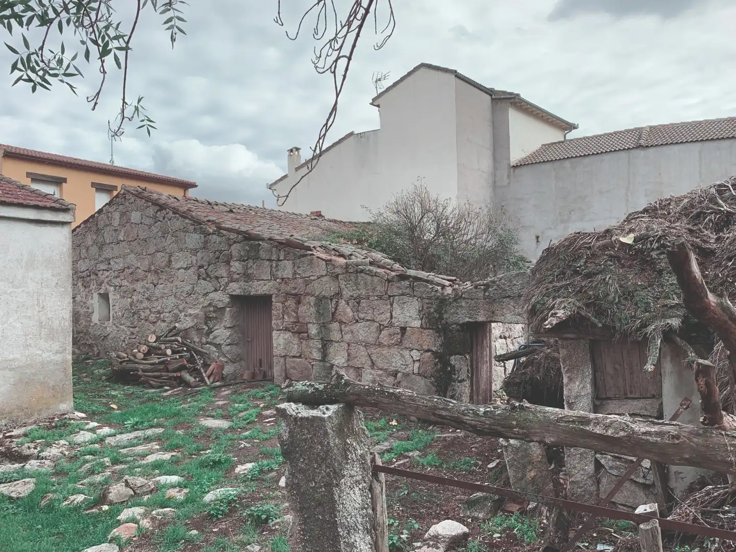 Vista exterior de Casa adosada en venta en Solosancho con Jardín privado