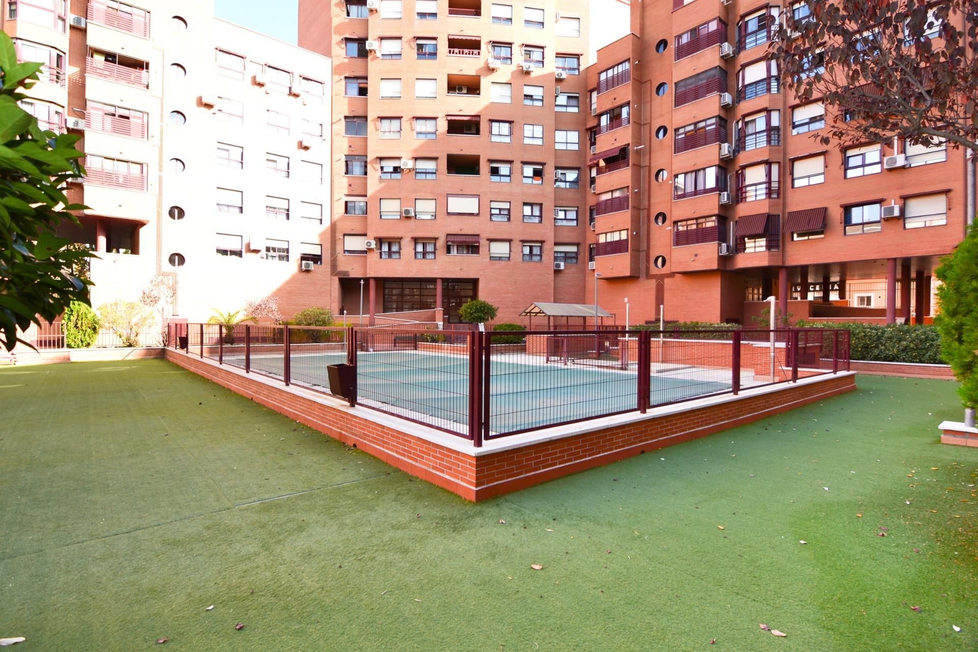 Exterior view of Flat for sale in Alcorcón  with Heating, Parquet flooring and Storage room