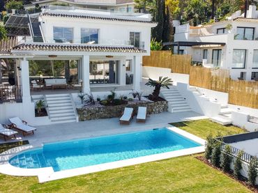 Villa avec piscine à vendre à Nueva Andalucía