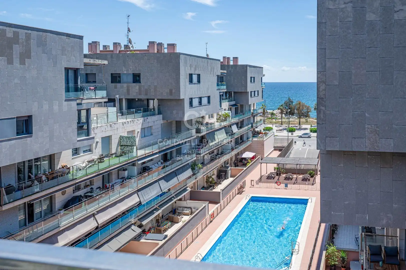 Swimming pool of Attic for sale in Badalona  with Air Conditioner, Heating and Terrace