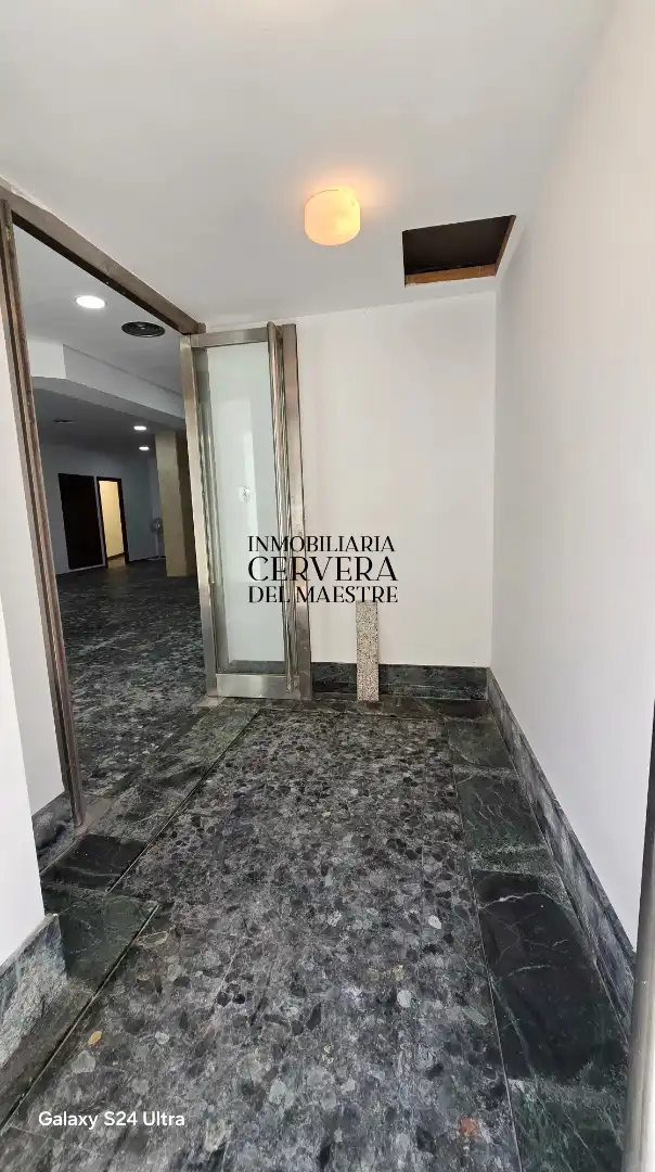 Oficina en venta en Cervera del Maestre