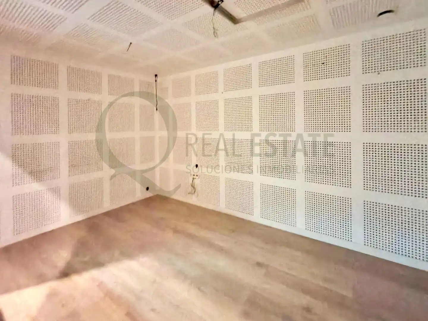 Office for sale in Elche / Elx  with Air Conditioner