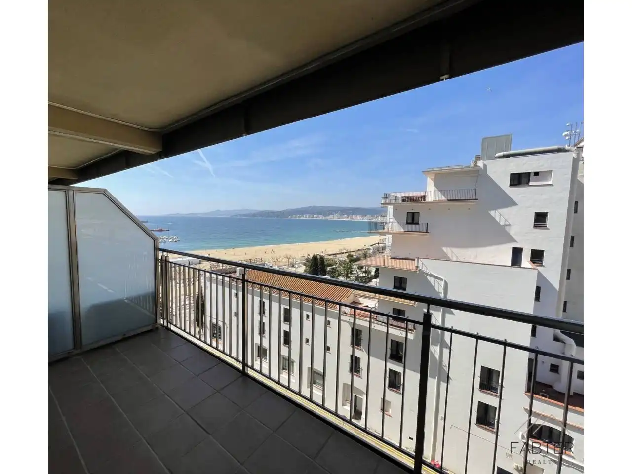 Habitación de Piso en venta en Palamós con Calefacción, Parquet y Terraza