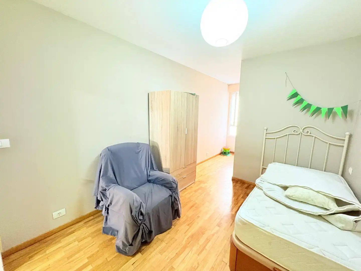 Habitación de Piso en venta en Ponferrada con Calefacción, Trastero y Amueblado