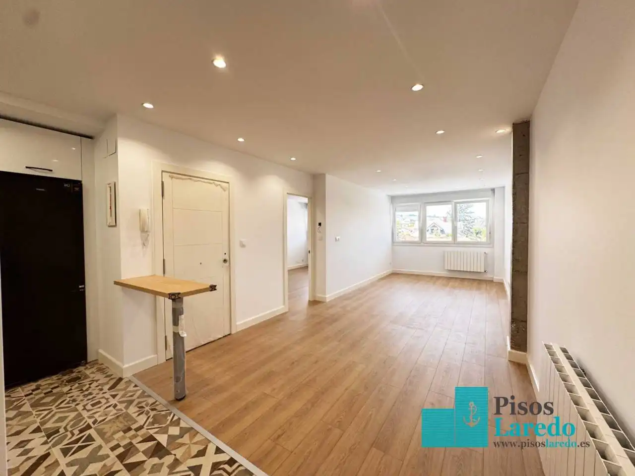 Wohnzimmer von Wohnung zum Verkauf in Laredo mit Heizung