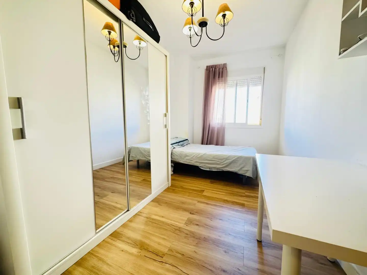 Bedroom of Flat for sale in Algeciras  with Balcony