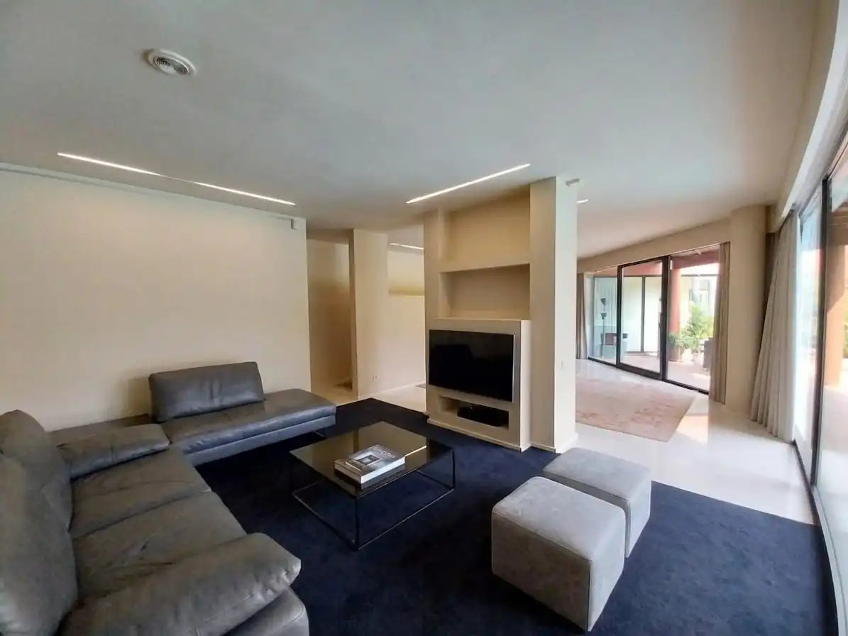 Sala de estar de Casa o chalet en venta en Pozuelo de Alarcón con Aire acondicionado, Calefacción y Jardín privado