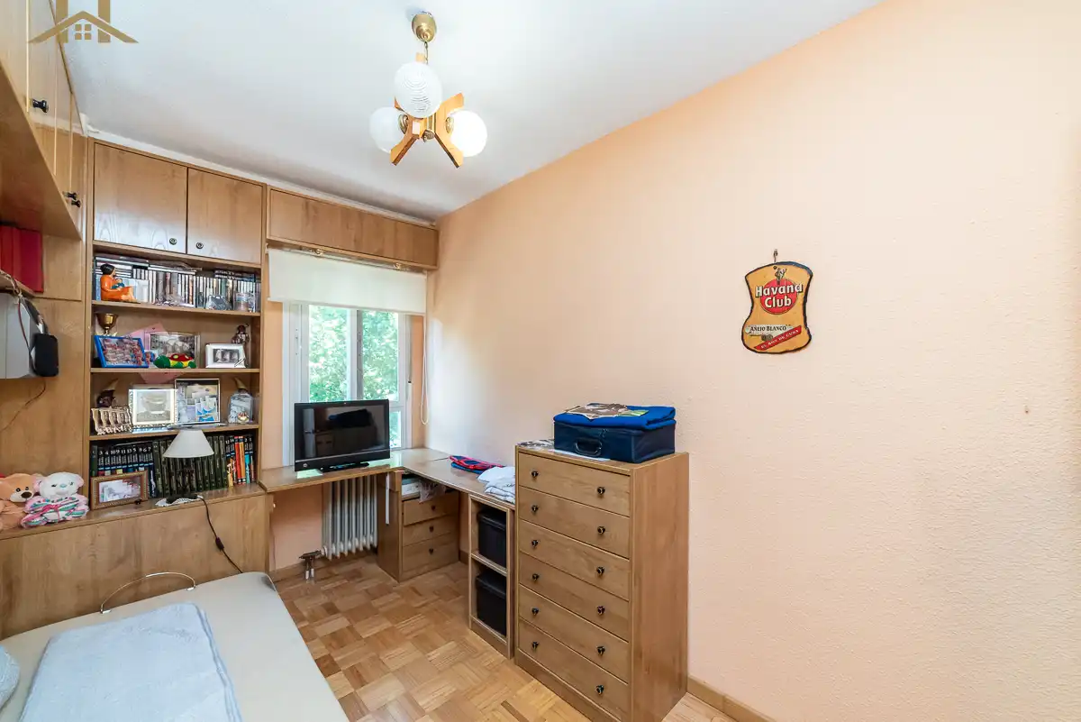 Bedroom of Flat for sale in Fuenlabrada  with Air Conditioner, Heating and Terrace