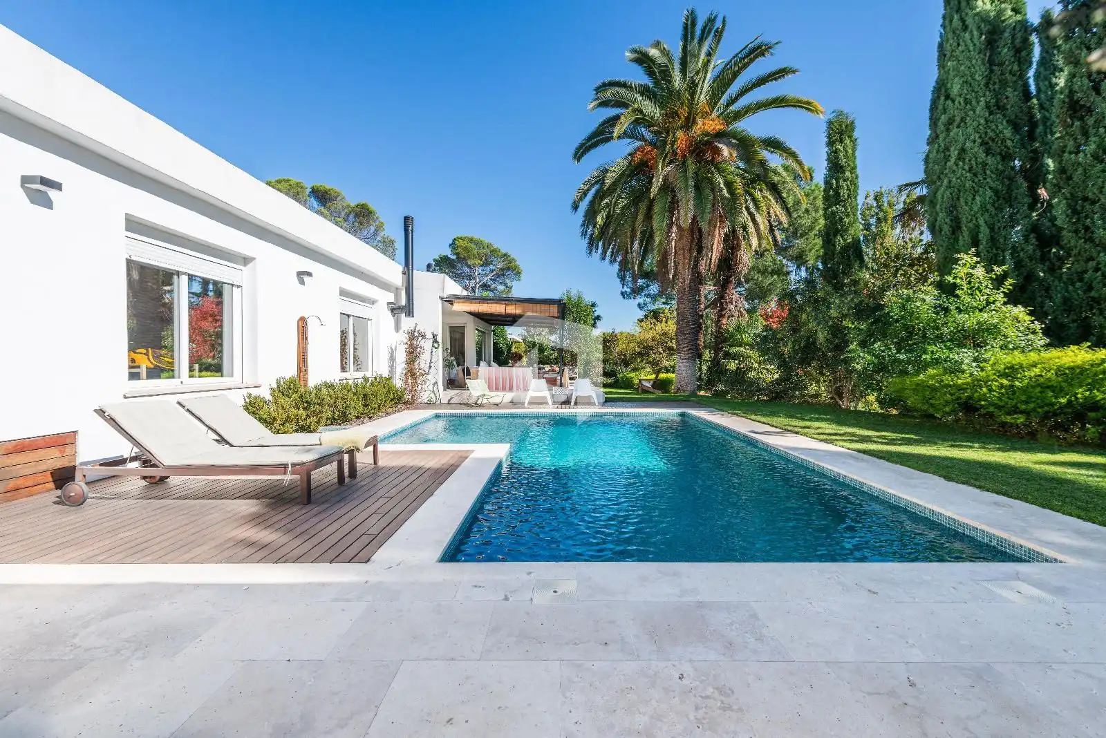 Schwimmbecken von Haus oder Chalet zum Verkauf in Pozuelo de Alarcón mit Klimaanlage, Heizung und Terrasse