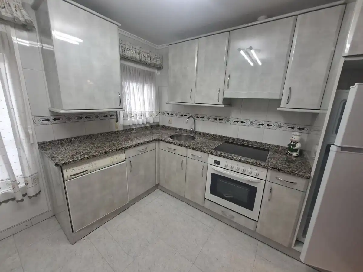 Cocina de Apartamento en venta en Vitoria - Gasteiz con Calefacción, Parquet y Terraza