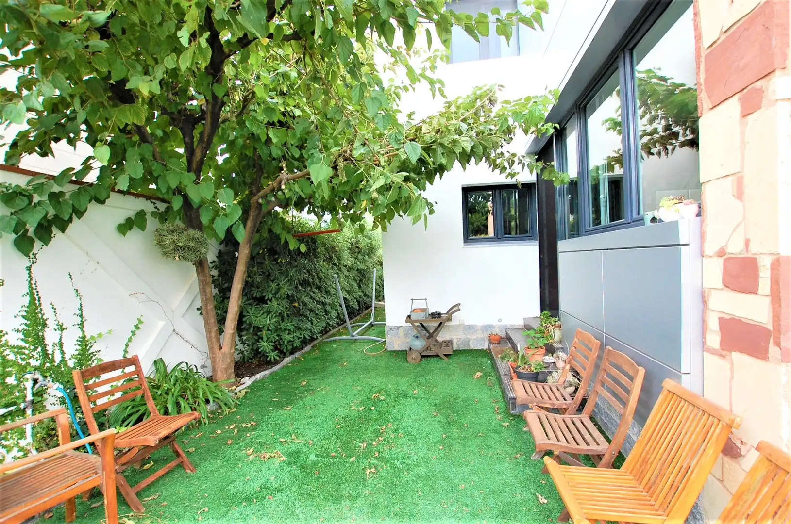 Garden of Houses for sale in Castelldefels  with Air Conditioner, Heating and Private garden