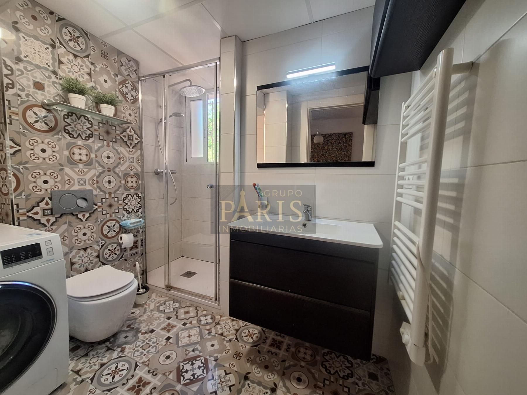 Bathroom of Flat to rent in Cartagena  with Furnished