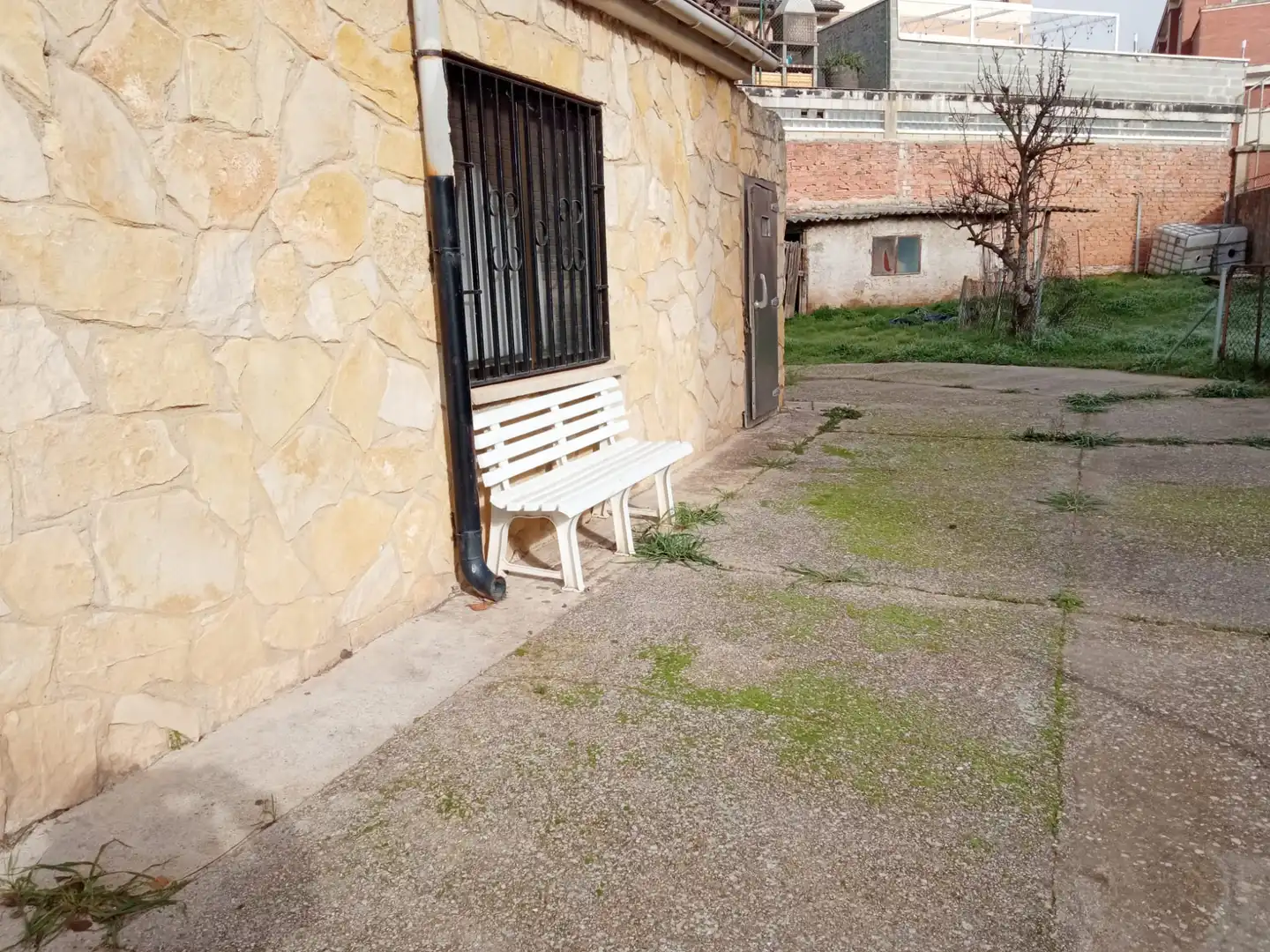 Jardí de Casa adosada en venda en Burgos amb Jardí privat