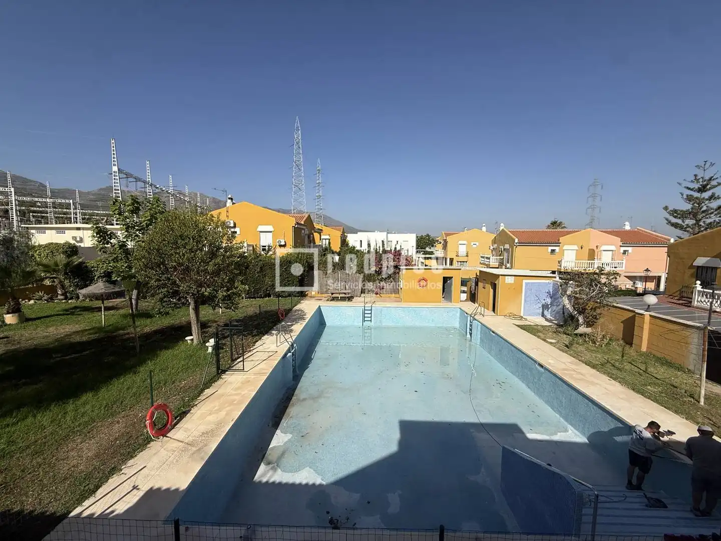 Piscina de Casa o xalet en venda en Alhaurín de la Torre amb Aire condicionat, Jardí privat i Terrassa