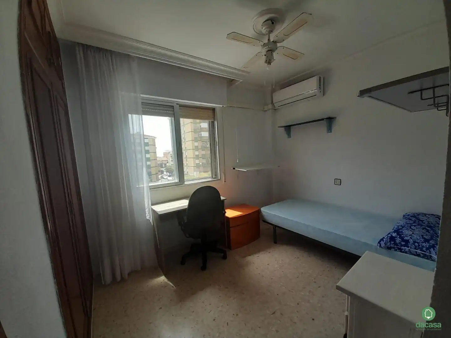 Bedroom of Flat for share in Huelva  with Air Conditioner, Furnished and Balcony
