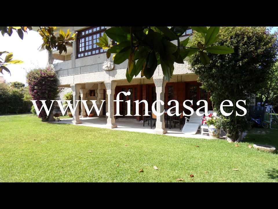 Casa o xalet en venda en Nigrán amb Jardí privat, Parquet i Terrassa