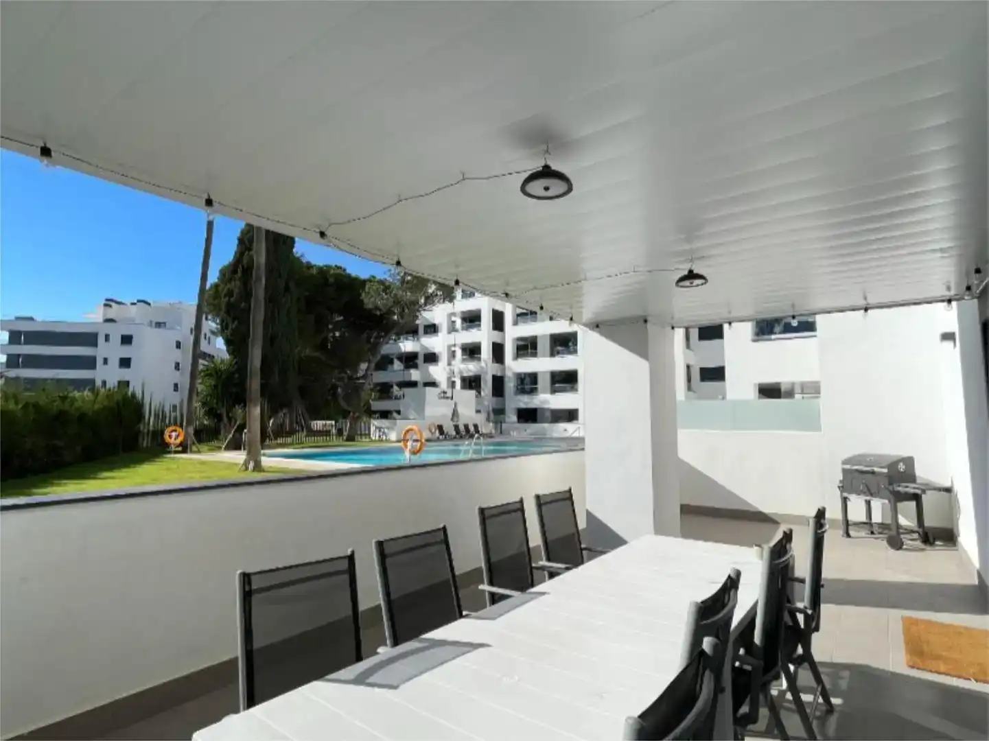Terraza de Piso en venta en Marbella con Aire acondicionado, Jardín privado y Trastero
