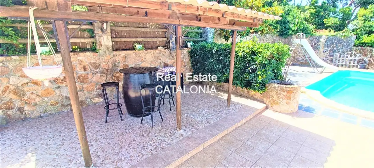 Vista exterior de Casa o xalet en venda en Lloret de Mar amb Calefacció, Jardí privat i Terrassa