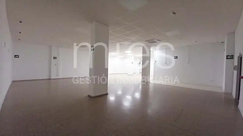 Local en venta en Valencia