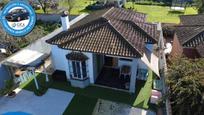 Außenansicht von Haus oder Chalet zum verkauf in Chiclana de la Frontera mit Schwimmbad