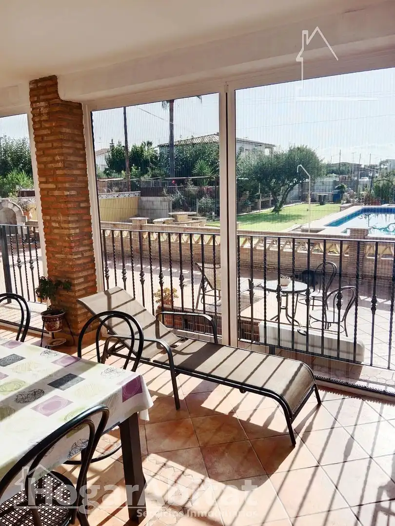 Terrasse von Haus oder Chalet zum Verkauf in Castellón de la Plana / Castelló de la Plana mit Klimaanlage, Privatgarten und Terrasse