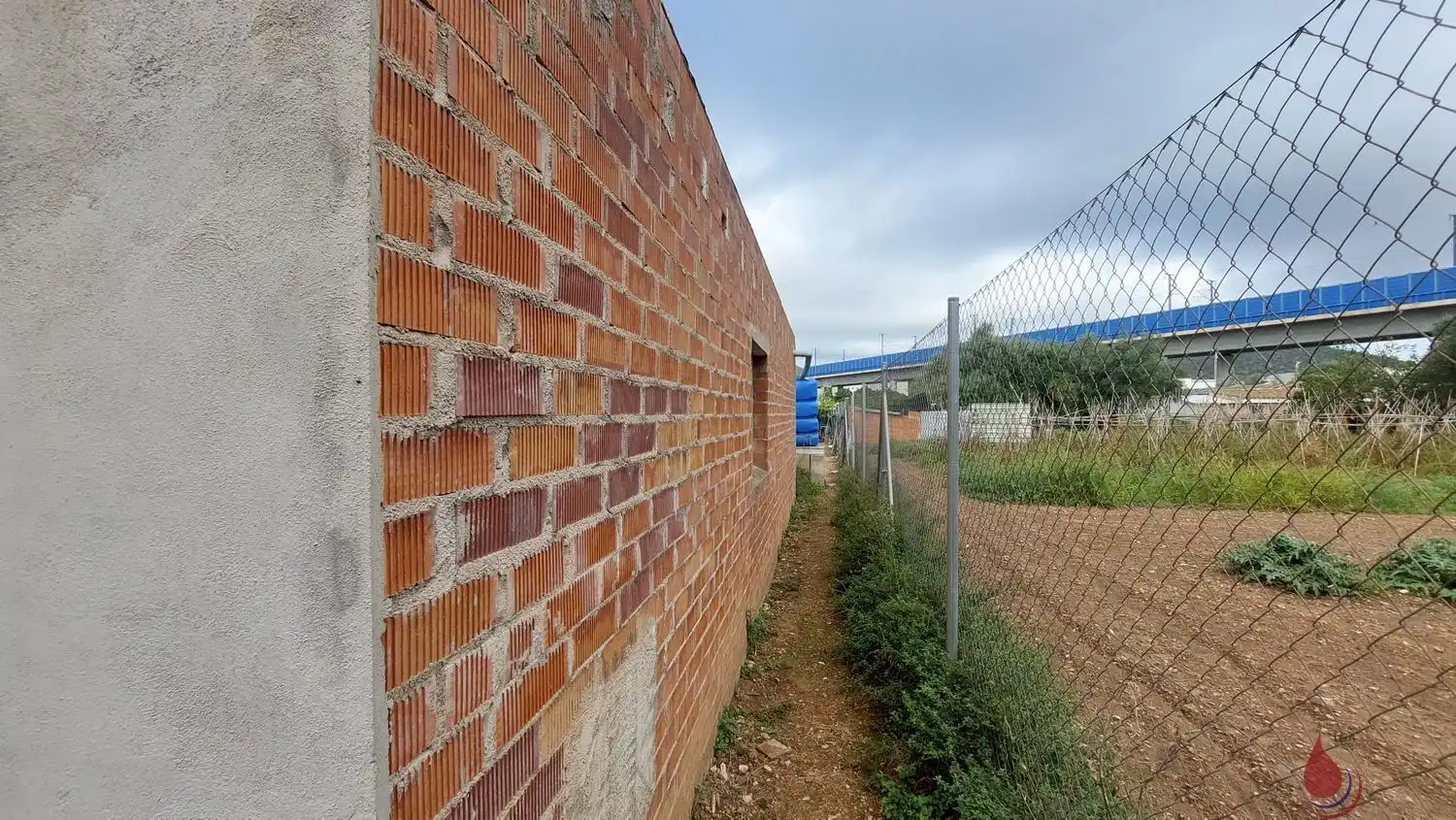 Außenansicht von Residential zum Verkauf in Santa Oliva