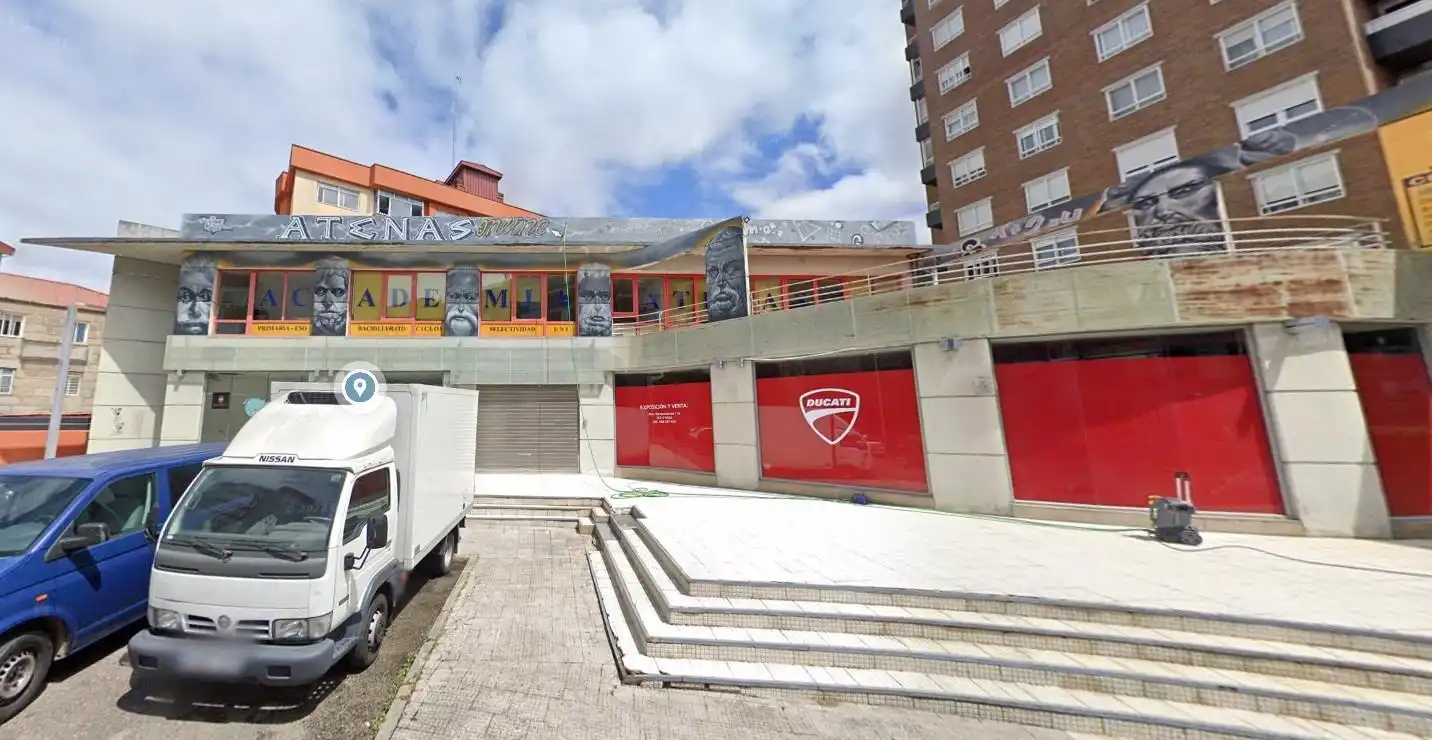 Vista exterior de Local en venta en Vigo 