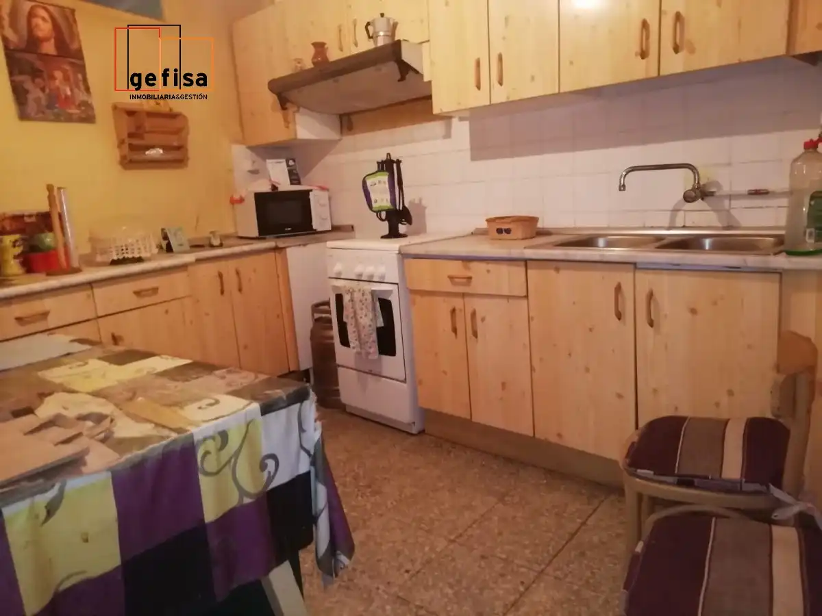 Cuina de Casa o xalet en venda en Valdepeñas amb Traster i Balcó