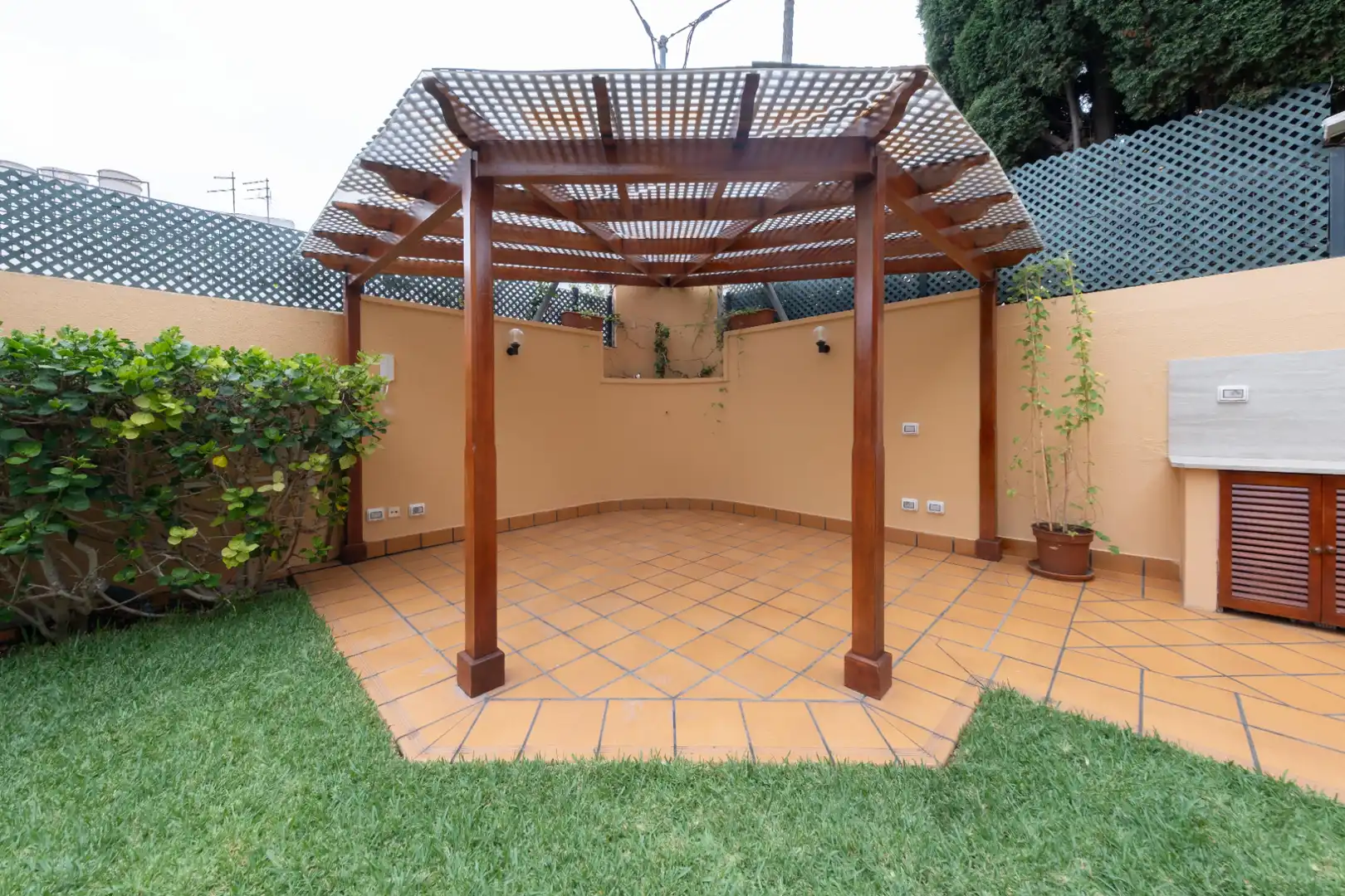 Casa aparellada amb terrassa en venda a Calle Pío XII 39, imagen 10