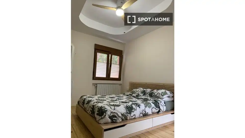 Bedroom of Flat for rent in Valencia  with Air Conditioner, Heating and Furnished
