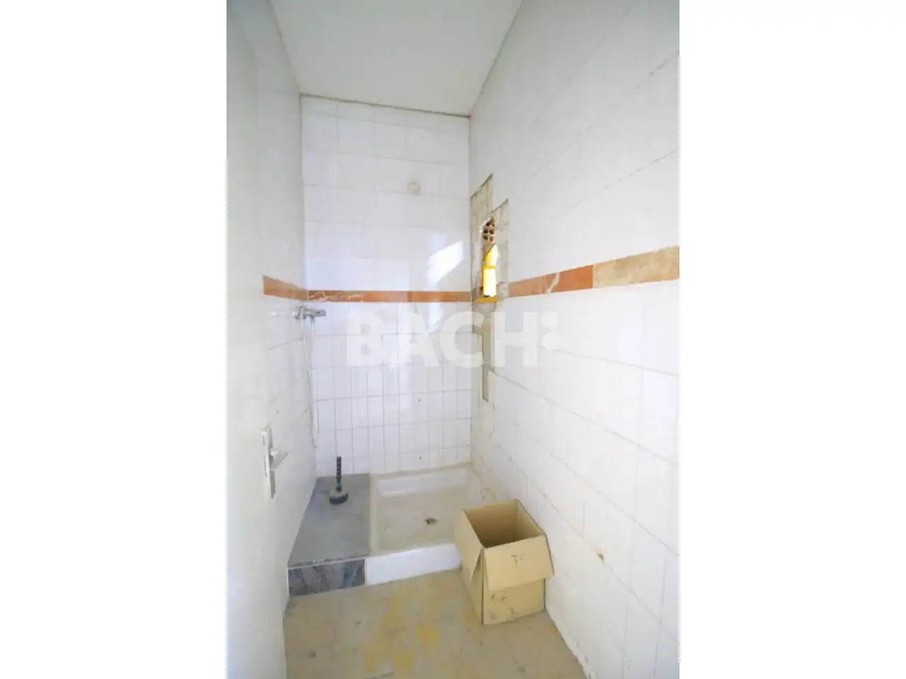 Baño de Nave industrial de alquiler en Vic