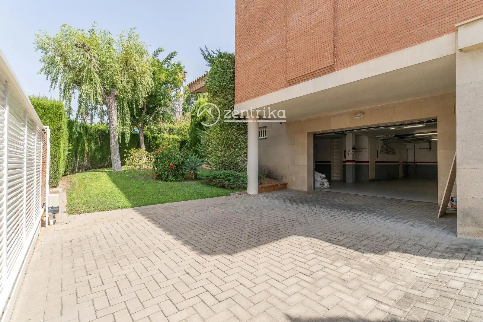 Parking of Houses for sale in Cambrils  with Air Conditioner, Heating and Storage room
