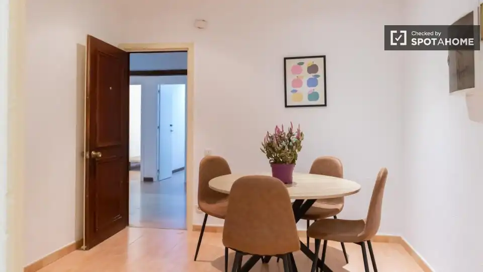 Dining room of Flat for rent in Madrid  with Air Conditioner, Heating and Furnished