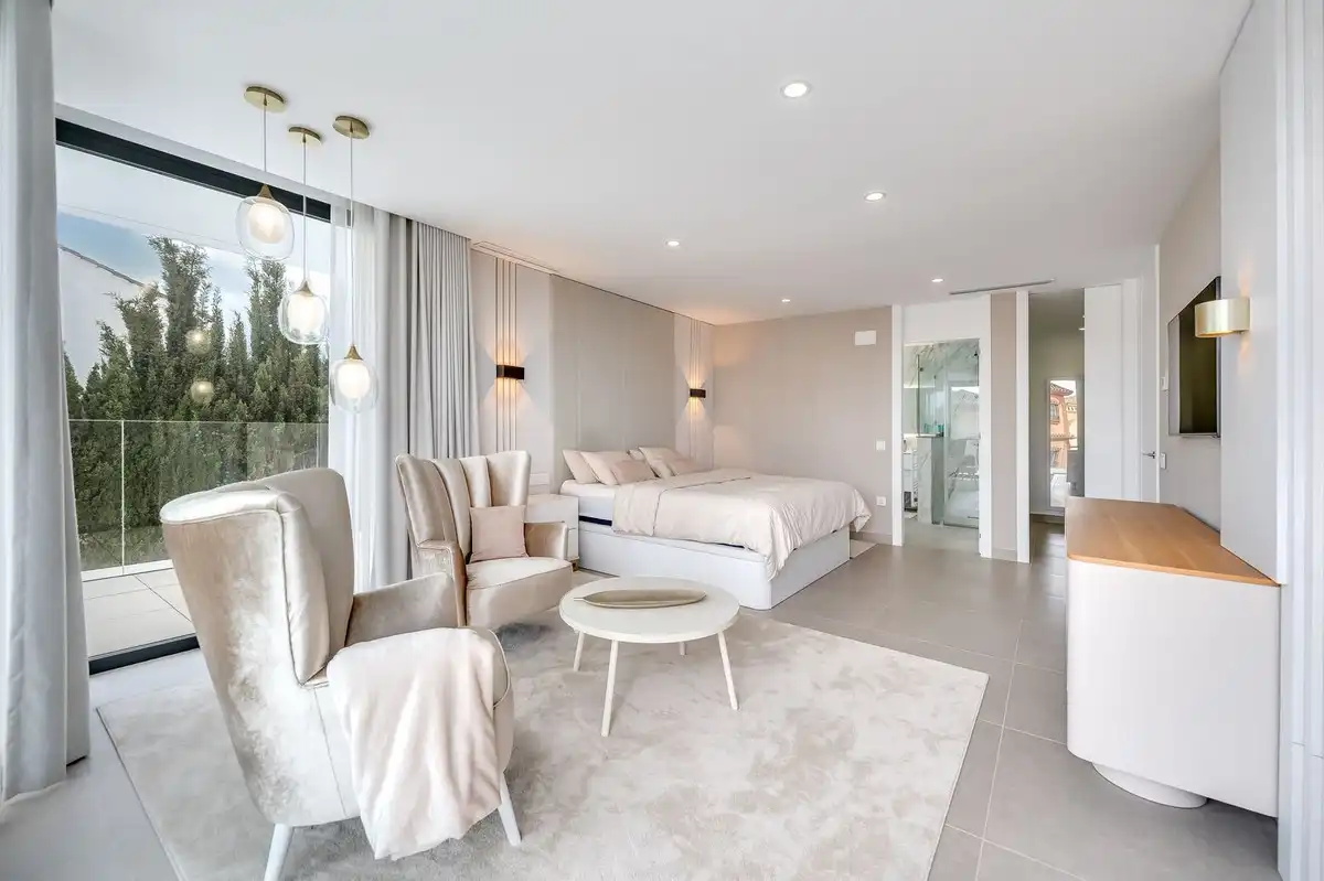 Chalet con jardín en venta en Avenida Pablo Ruiz Picasso 11, imagen 12
